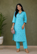 avAraNIya® Floral American Crepe Kurti Set for Women | V-Neck Printed Kurta with Pant